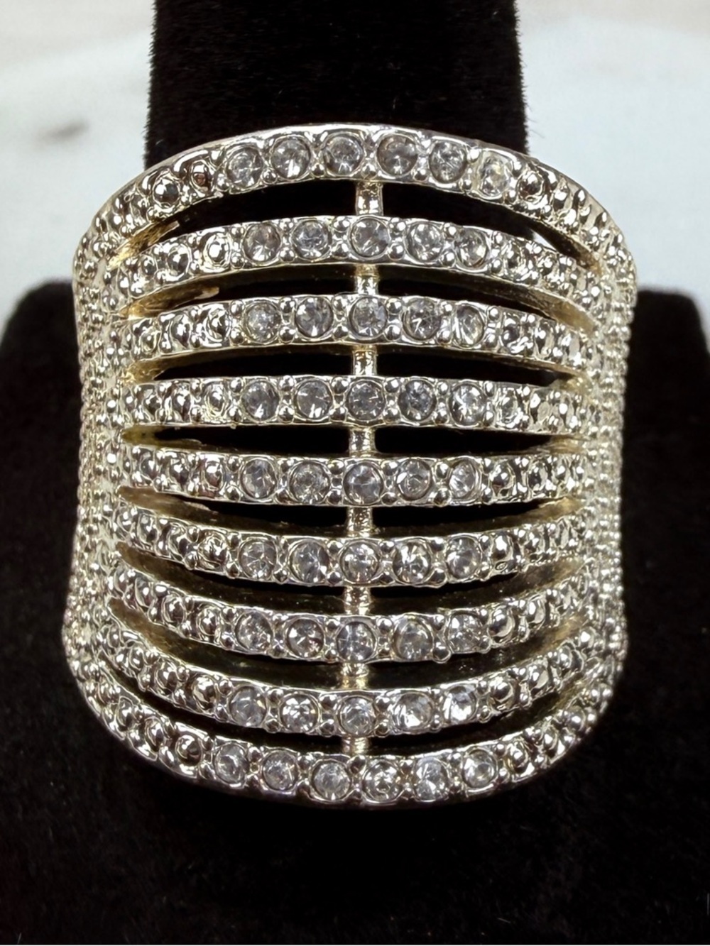 Beautiful Silvertone wideband bling sz 9 1/2 costume statement ring